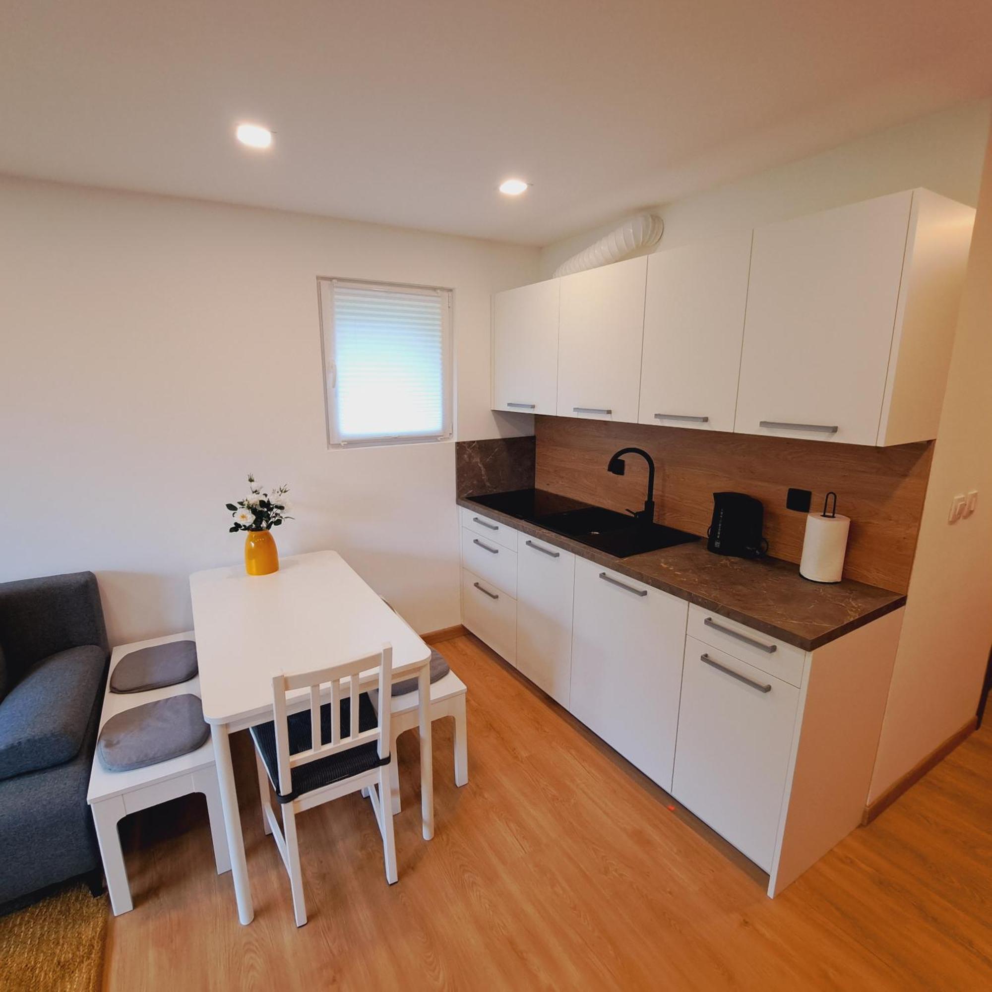 Bovecenter Apartments Kaninska Vas ภายนอก รูปภาพ